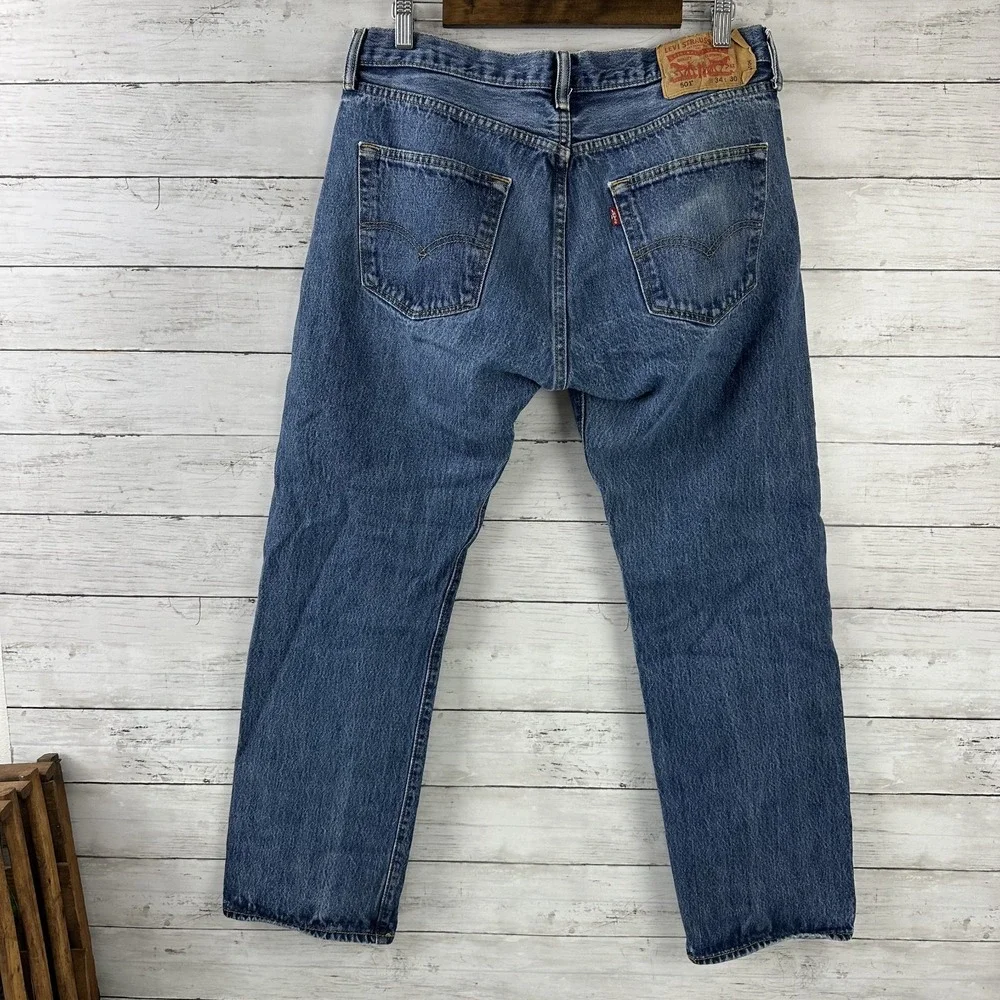 Levis 501 Denim Mens Jeans 34x30 blue Straight fit button fly (Measures 33X28.5)